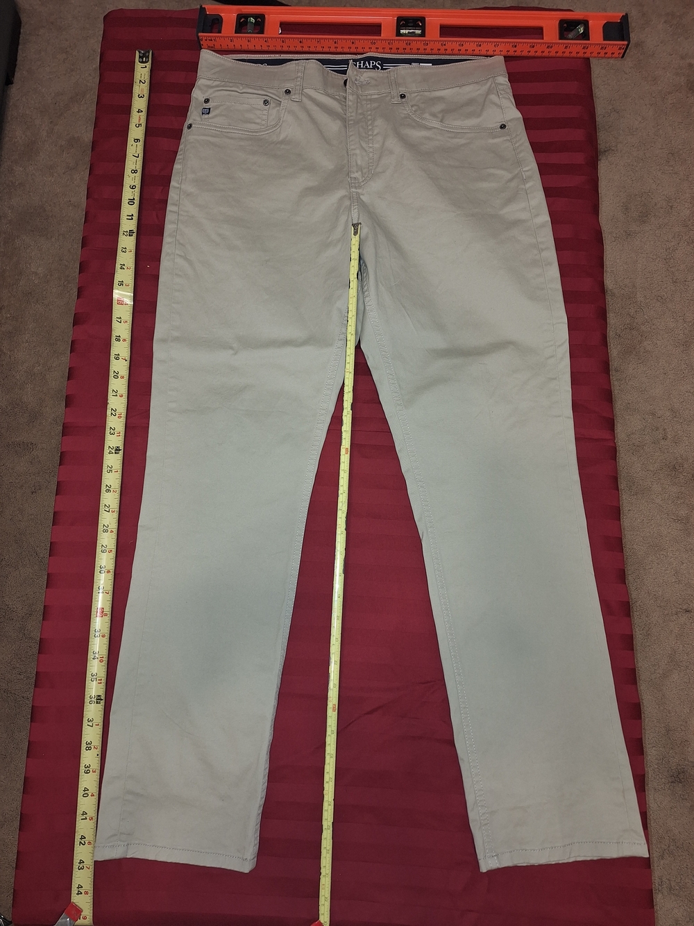 Chaps Men’s Beige Straight-Leg Jeans